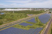 キーワードは“LCA”と“ESG”　自動車メーカーが全方位で環境対策に乗り出すワケ