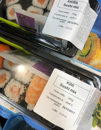 近年、ヨーロッパでは、地方都市のスーパーでも、かなりの頻度で寿司を見かけるようになった。これは「AKIRA」と「KIMI」。変わったネーミングについては、次章から紹介。