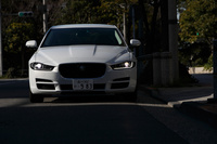 ジャガーXE 20dピュア