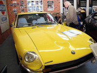 独エッセンの古典車ショーで。少々わかりにくいがクルマの後では取り外したシートに座って談笑。