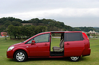 日産、ミニバン「プレサージュ」をフルモデルチェンジの画像