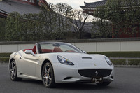 「フェラーリ・カリフォルニア30 ジャッポーネ」