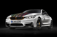 「BMW M4クーペ DTM Champion Edition」
    