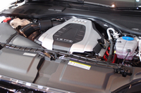 「A7スポーツバック 3.0 TFSIクワトロ」のエンジン。出力、燃費ともに向上した。