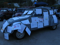 子供写生大会の作品展示。