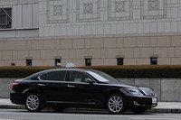 レクサスLS600hL バージョンUZ（5人乗り）（4WD/CVT）【試乗記】の画像