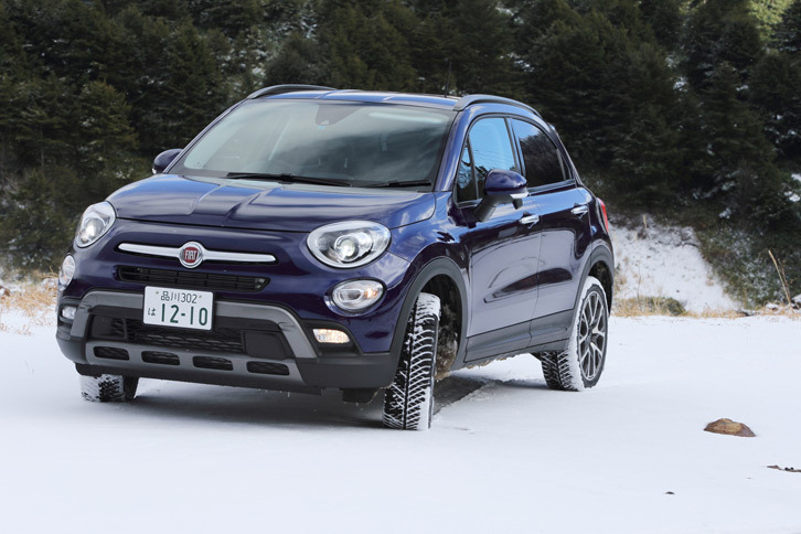 フィアット500Xクロスプラス