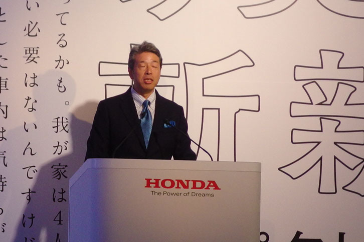いよいよイベント開始。開発責任者である本田技術研究所 四輪R＆Dセンターの田辺 正LPL（ラージ・プロジェクト・リーダー）がプレゼンテーション。