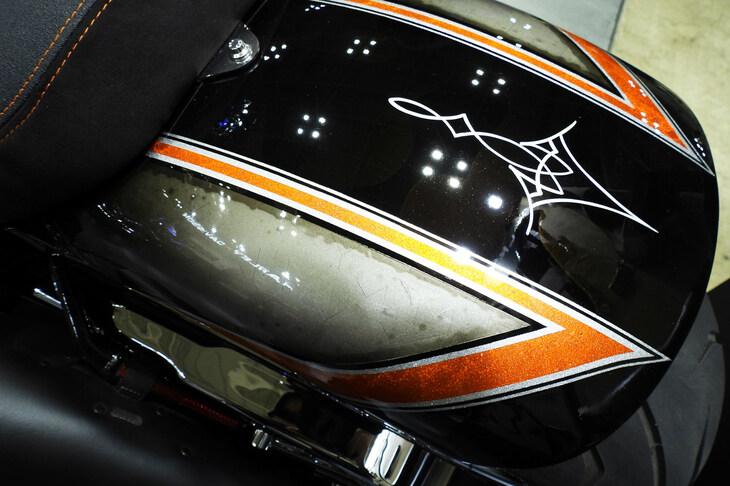 ハーレーダビッドソン南大阪の手になる2022年式「ハーレーダビッドソン・ブレイクアウト」。