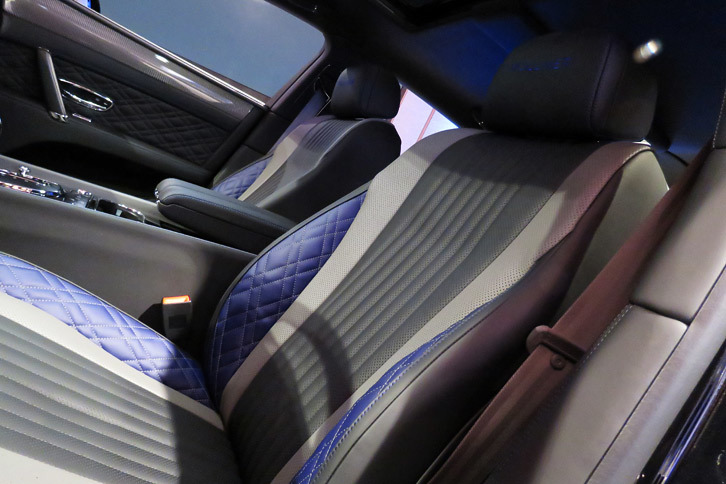 ベントレー・フライングスパーV8 Sストラトゥスエディションbyマリナー（フロントシート）