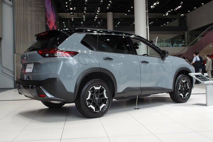 日産エクストレイルX e-4ORCE エクストリーマーX