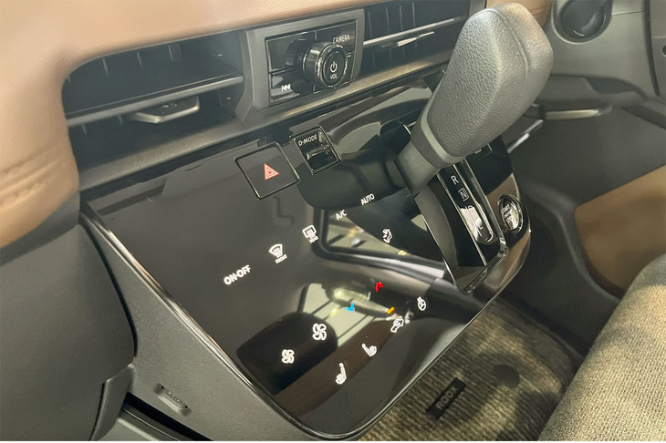 日産ルークス ハイウェイスター（エアコン操作パネル）