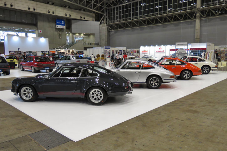 THE GARAGE WORKSのブースの様子。