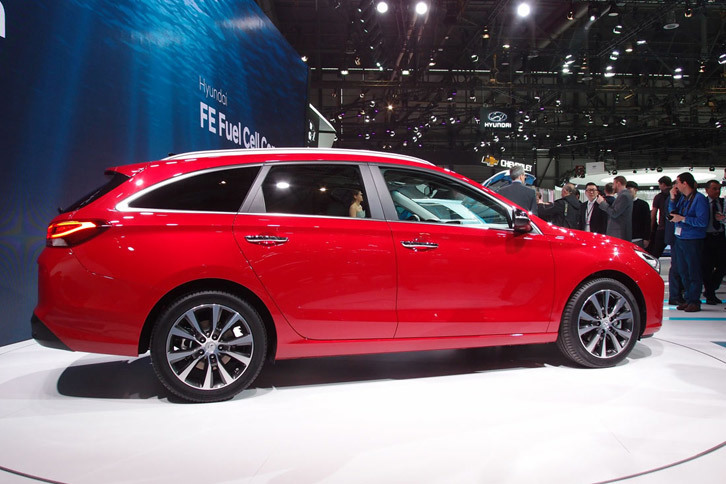 ヒュンダイi30ワゴン