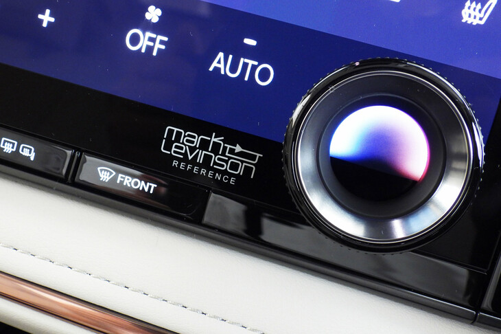 オーディオには21基のスピーカーからなる「マークレビンソンリファレンス3Dサラウンドサウンドシステム」が採用される。