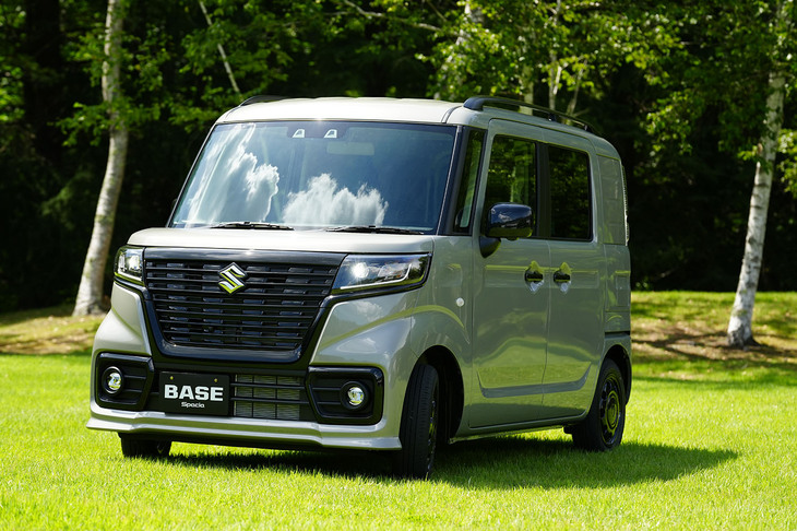 「スズキ・スペーシア ベース」は軽ハイトワゴン「スペーシア カスタム」をベースとした、FFシャシーを使った軽商用車だ。