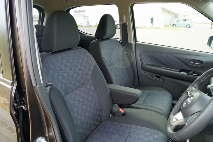 日産デイズ ハイウェイスターXプロパイロットエディション（フロントシート）