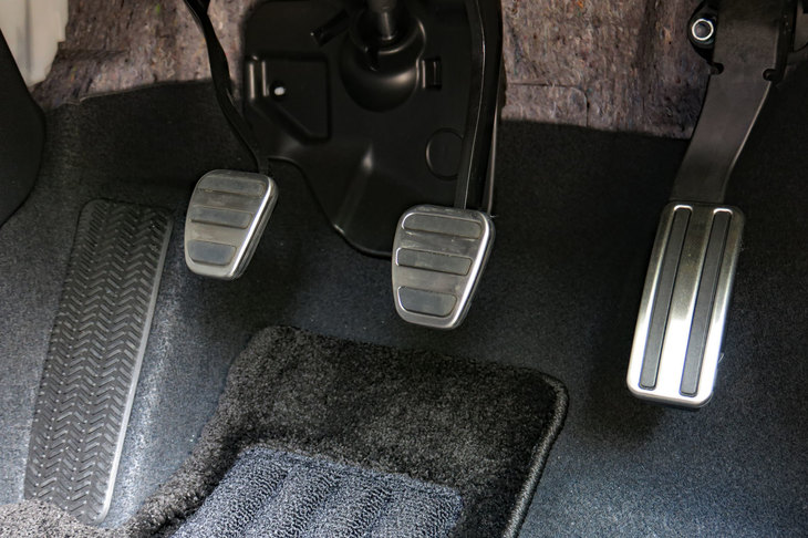 ホンダ・シビックEX（ペダル類とフットレスト）