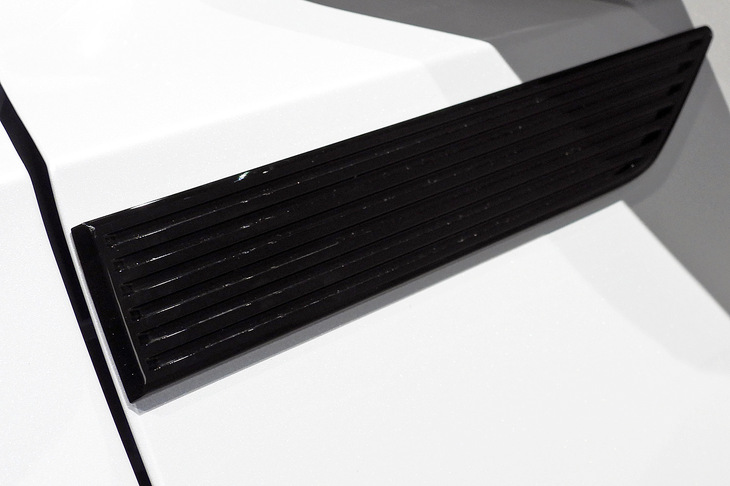 ホンダ・インサイト（ガーニッシュ）