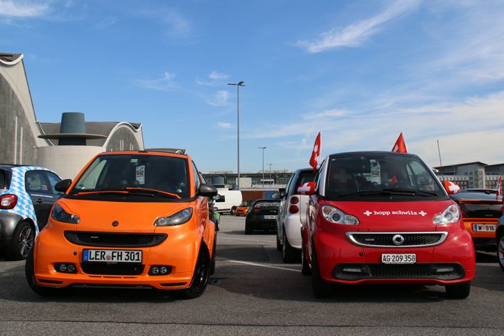 先代の「スマートBRABUS」が集う一角。