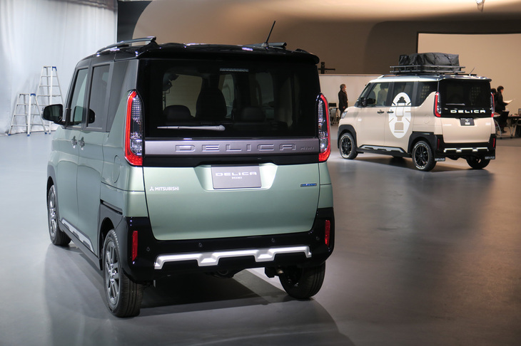 リアはいかにも軽ワゴンっぽく四角いイメージ。バンパー部にはタフな意匠が見て取れる。