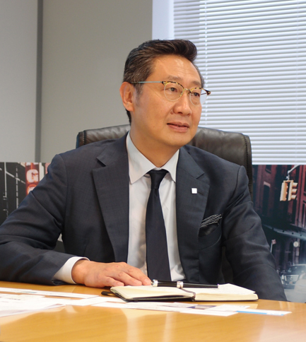 若松 格ゼネラルモーターズ・ジャパン社長は1966年生まれの50歳。ヤナセのGM事業部を経て、2000年にゼネラルモーターズに入社。2016年8月から現職。