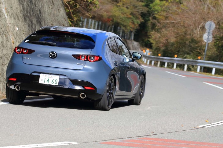 マツダ3ファストバックXバーガンディーセレクション