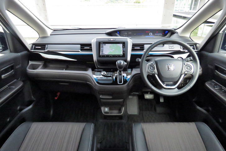 ホンダ・フリード モデューロX Honda SENSING（6人乗り）