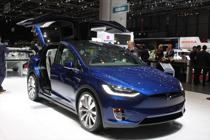 テスラ・モデルX