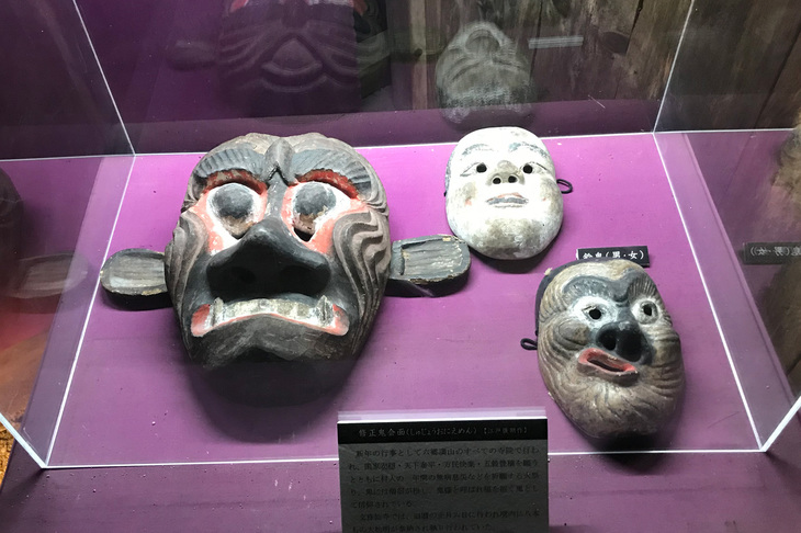 国東に古くから伝わる祭り、修正鬼会（しゅじょうおにえ）の鬼の面。国東の鬼は邪悪なものを追い払い、福をもたらす神聖な存在と信じられている。写真は文殊仙寺で保管されるもの。