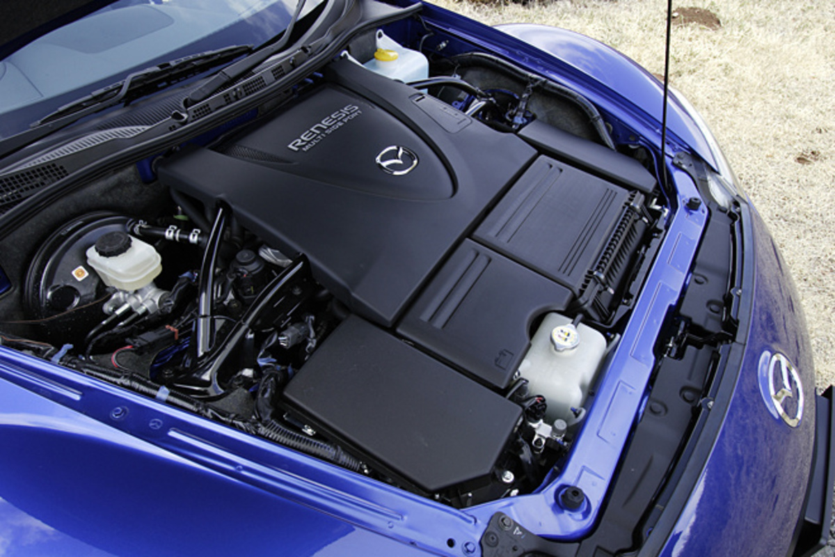 マツダrx 8 Type Rs Fr 6mt Type S Fr 6mt 試乗速報 マツダの親心が伝わる Webcg