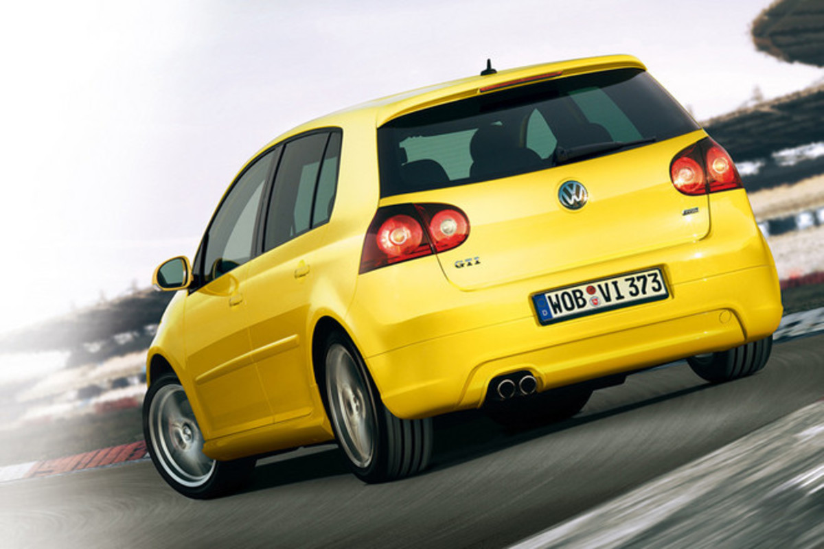 コックスアルミピレリードラゴンゴルフGTI