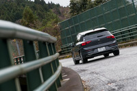 新エンジンの採用により、高い環境性能を実現した新型「ゴルフTDI」。乗り心地やハンドリングのよさも、特筆に値するクルマとなっていた。