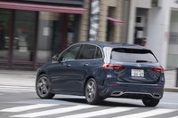 今回は高速道路を中心に約140kmを走行。燃費は満タン法で11.6km/リッター、車載の燃費計で13.2km/リッターを記録した。