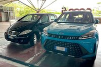 EMCはユーラシア・モーター・カンパニーの略。かつてグレートウォール車を手がけていたイタリアの輸入業者が改名し、商品名にも使用したものだ。小型SUV「セイ」はガソリン／LPGのバイフューエル車である。2024年9月シエナで。