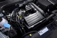 「ザ・ビートルRライン」の1.4リッター直4ターボエンジン。1500rpmの低回転域から25.5kgmの最大トルクを発生する。