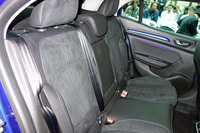 「GT」のリアシート。