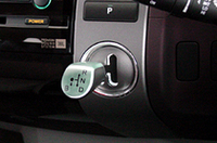 新しい操作系「エレクトロシフトマチック」。レバーというよりもスイッチ感覚でシフトできる。