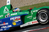 2004年、F3でタイトルを獲得。翌年6月の第4戦富士から、フォーミュラ・ニッポンへ参戦を始めた。