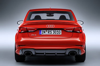 【パリモーターショー2016】アウディが最高出力400psの「RS 3セダン」を発表の画像