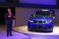 「レンジローバー スポーツ」の高性能モデル「SVR」が日本初公開された。