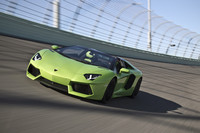 ランボルギーニ・アヴェンタドールLP700-4ロードスター（4WD/7AT）【海外試乗記】の画像