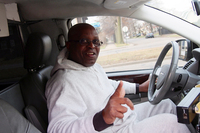 ドライバーのトニーさん。
    