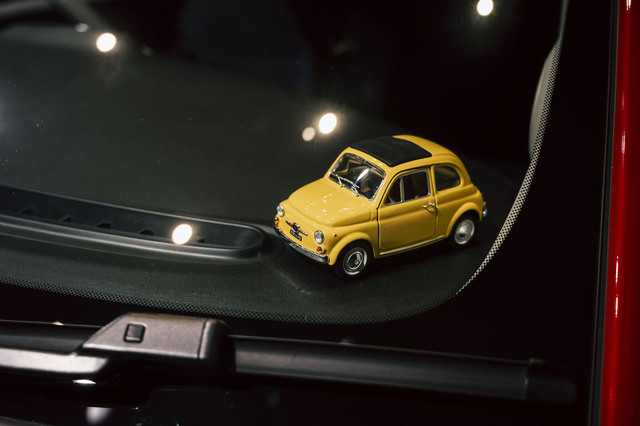 1/12 フィアット 500F カスタム オープンルーフ 1968 イエロー 1/12