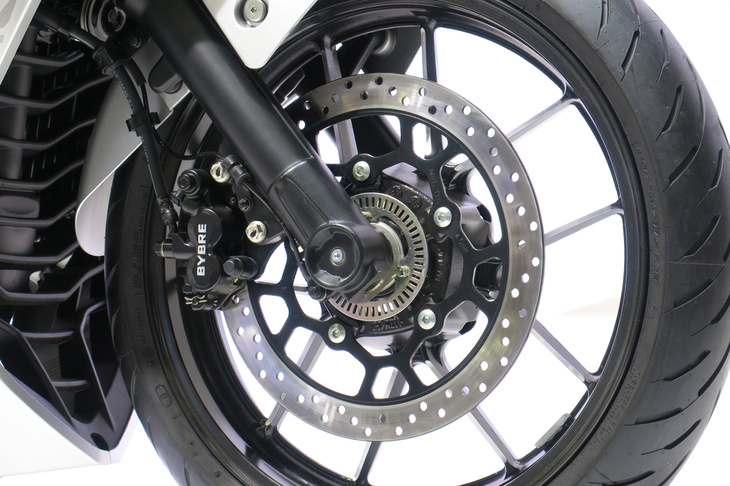 スズキ・ジクサーSF250