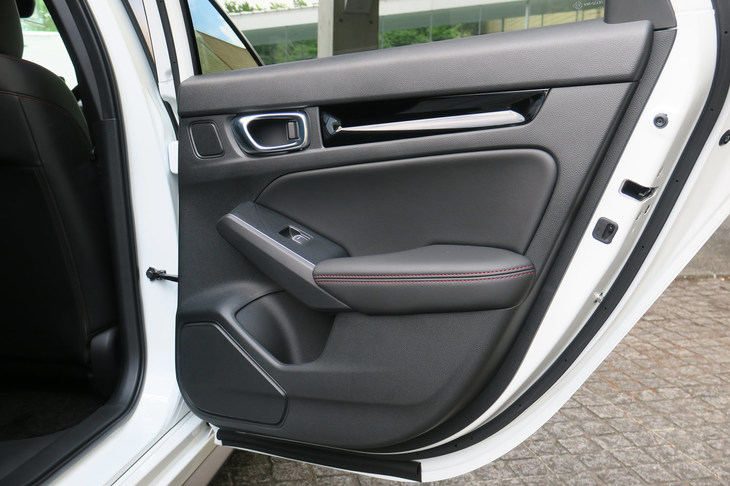 ホンダ・シビックEX（リアドアトリム）