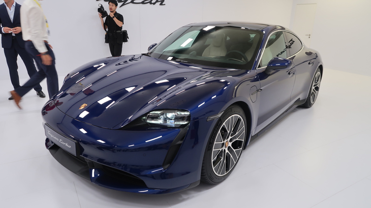 ポルシェ初のEV「タイカン」。