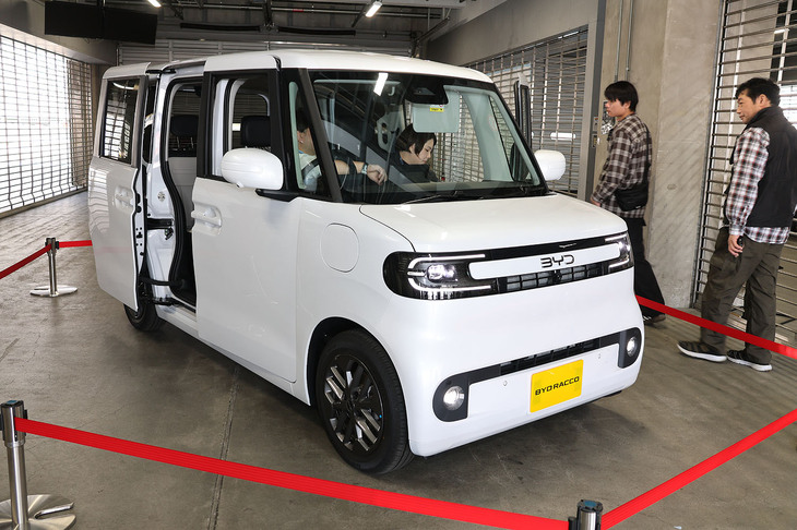 BYDが日本市場でのシェア拡大の一手として力を入れるのが、今夏に発売を予定する軽スーパーハイトワゴン「ラッコ」だ。BYD車オーナー限定のトークショーでは、ラッコの最新情報が明かされた。