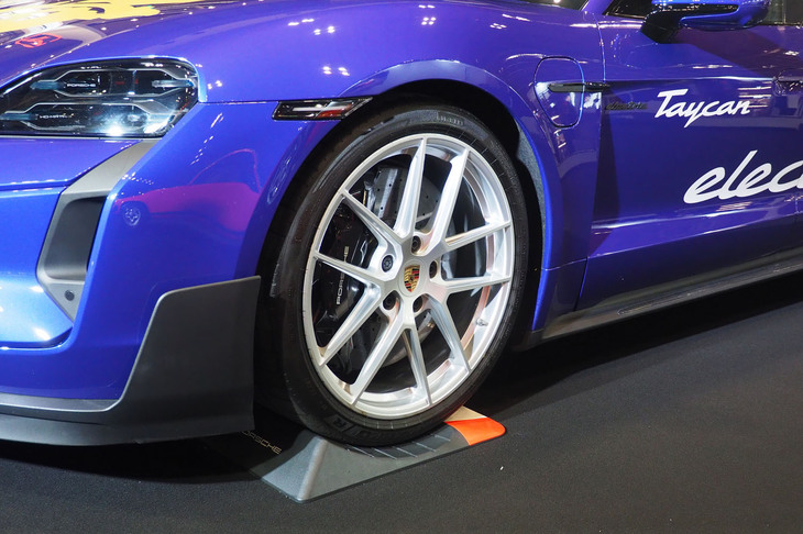 ポルシェ・タイカン ターボGT