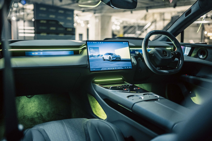 ロータス・エメヤ（写真：ロータスカーズ）